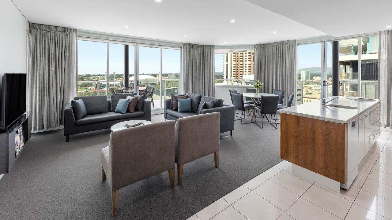 Oaks Adelaide Embassy Suites Kültér fotó