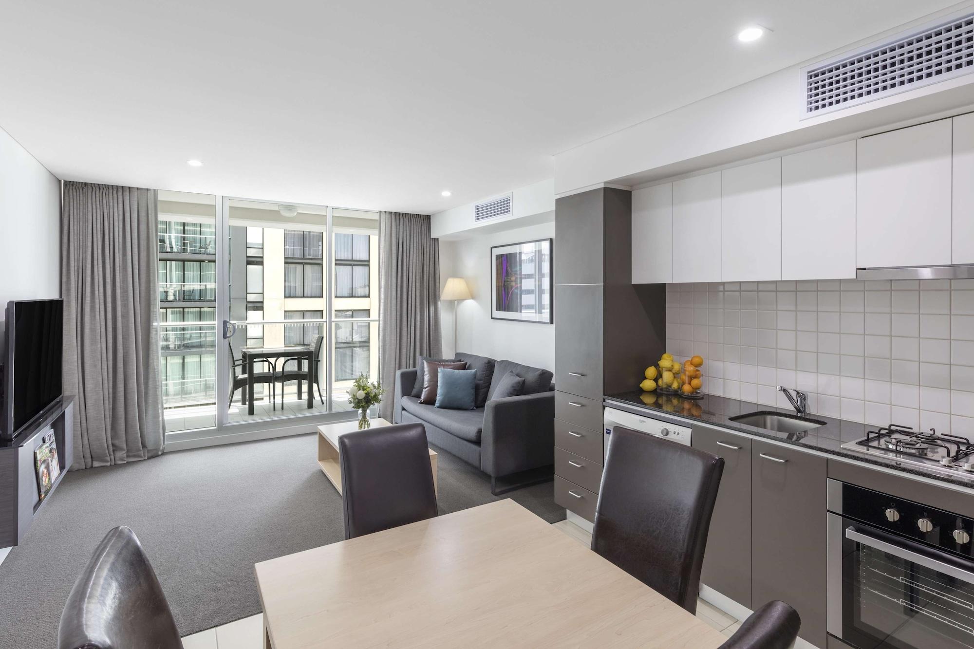 Oaks Adelaide Embassy Suites Kültér fotó
