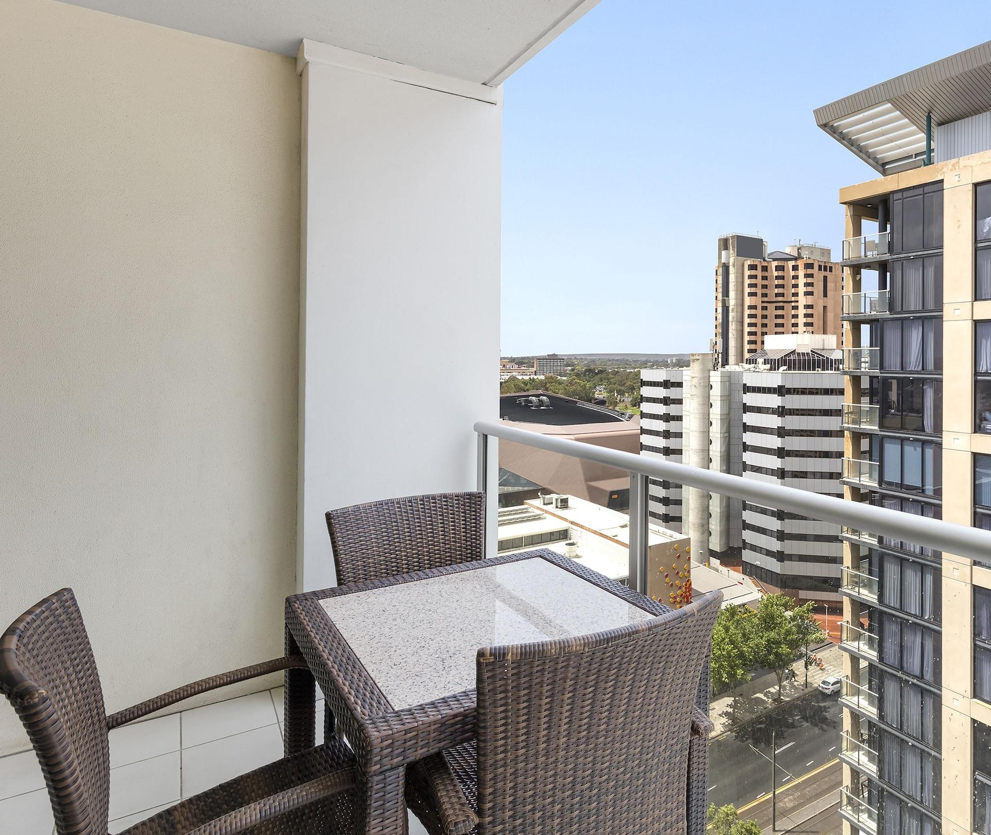 Oaks Adelaide Embassy Suites Kültér fotó