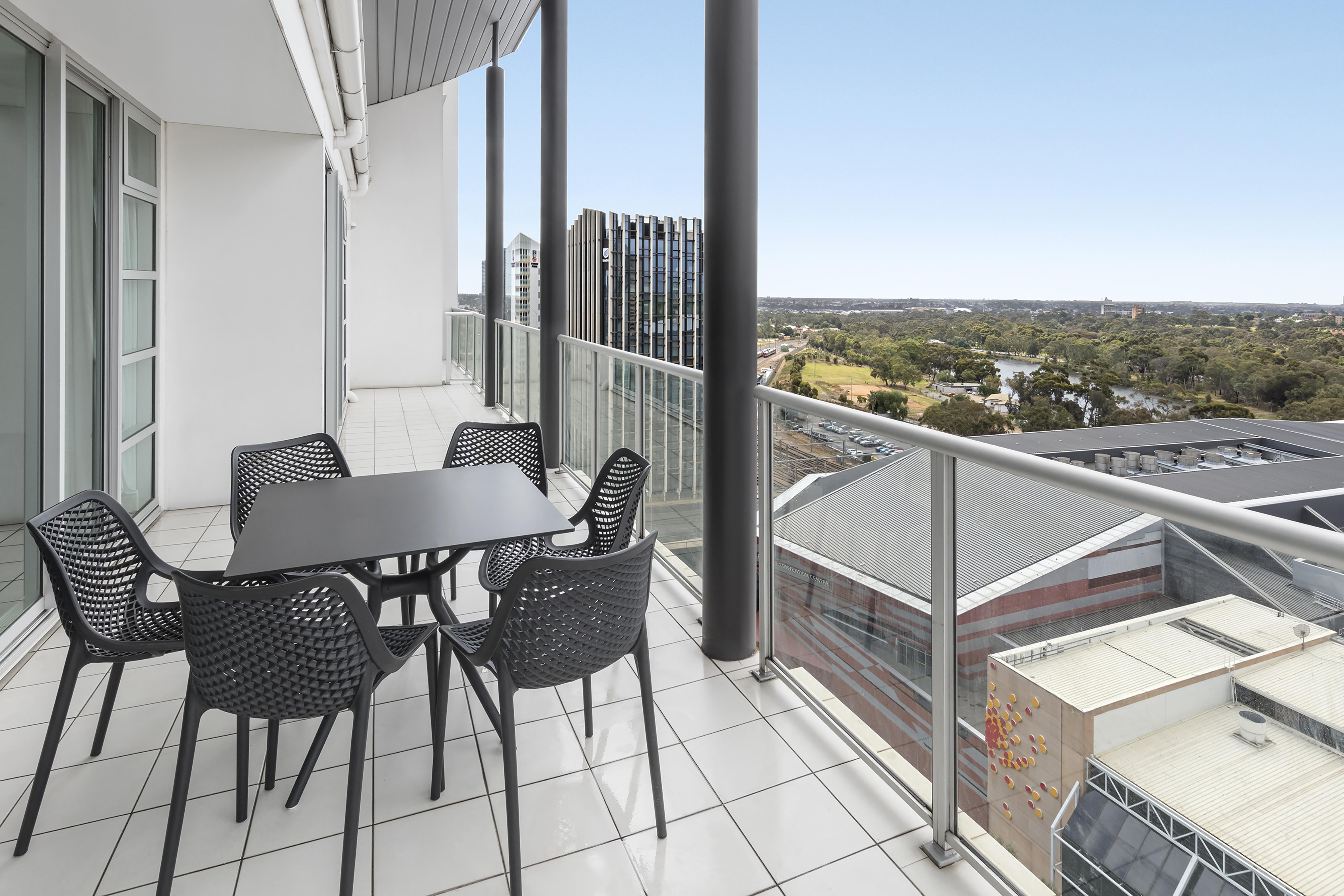Oaks Adelaide Embassy Suites Kültér fotó