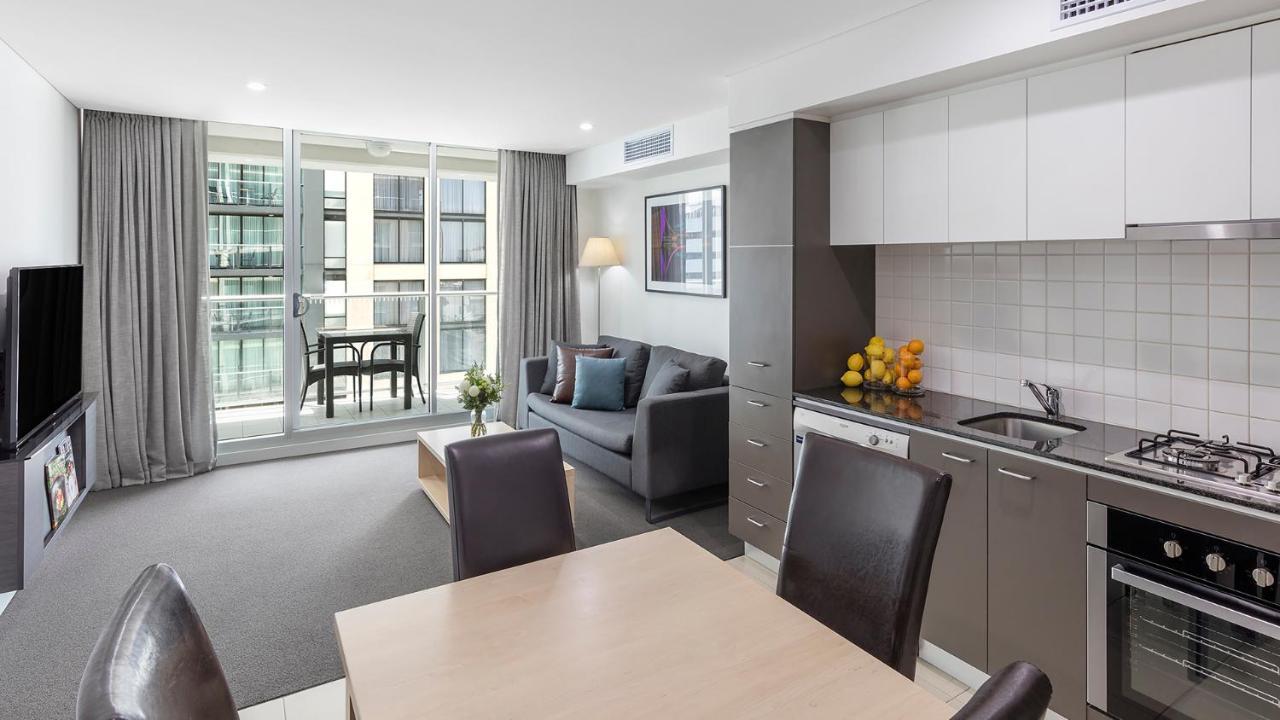 Oaks Adelaide Embassy Suites Kültér fotó