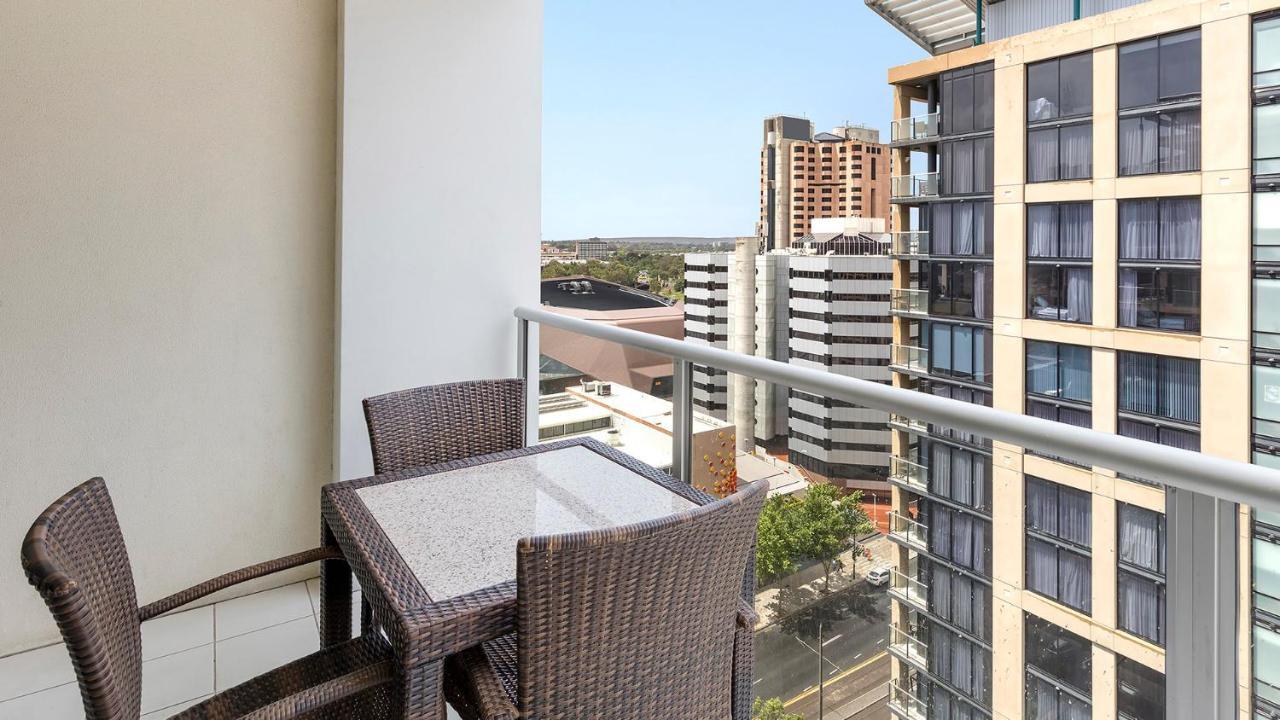 Oaks Adelaide Embassy Suites Kültér fotó