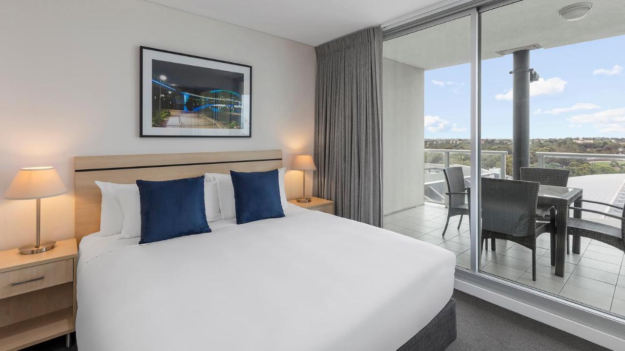 Oaks Adelaide Embassy Suites Kültér fotó